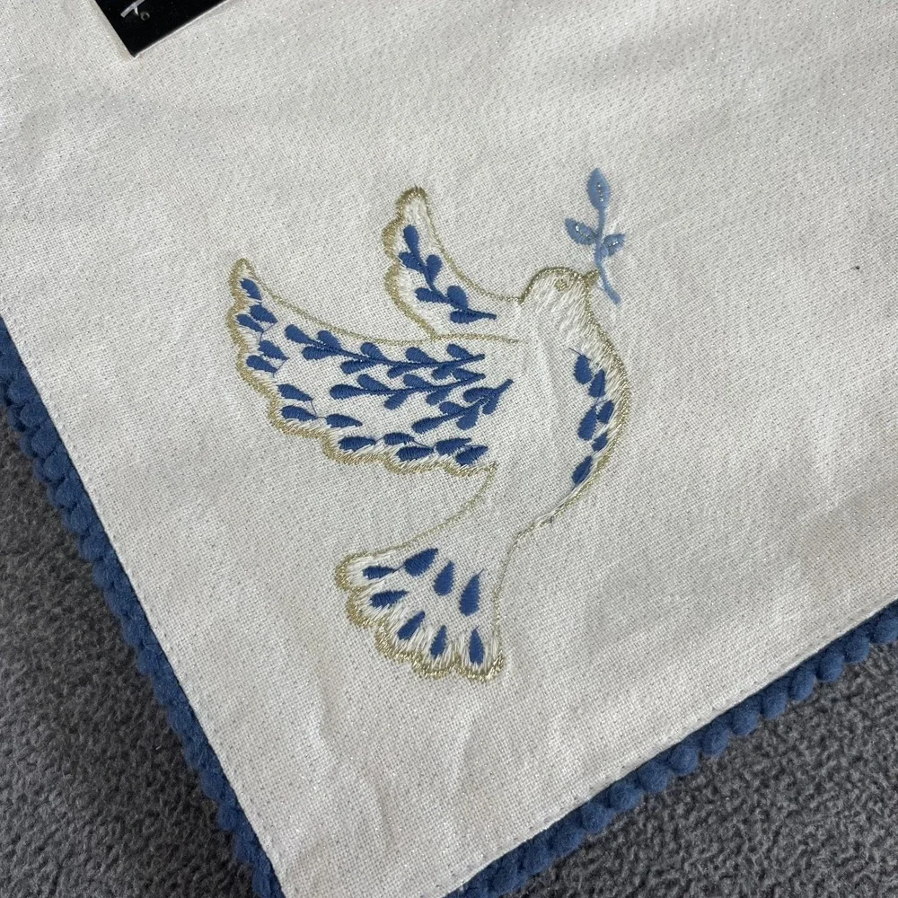 Rachel Zoe‎ placemats Set of 4 Embroidered Dove Peace 13 x 19 silver sparkle